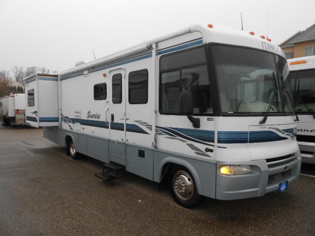 Used 2002 Winnebago Itasca 32V Class A - Gas For Sale